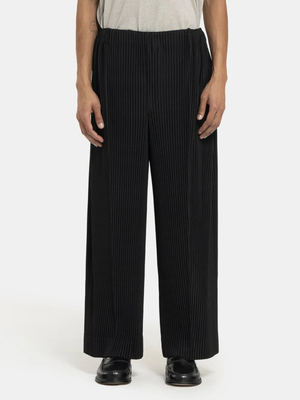 MiyakeFlow: Pleated Wide Leg Street Trousers