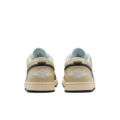 Air Jordan 1 Low Leather Grip