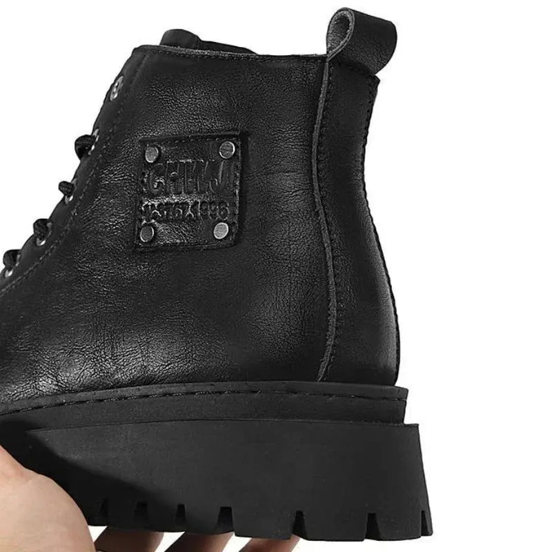 Men Boots Fashion Leather Men Motorcycle Boots Designer British Style Ankle Boots New Outdoor Non-Slip Men High Top Sports Shoes Chicchar Fashion
