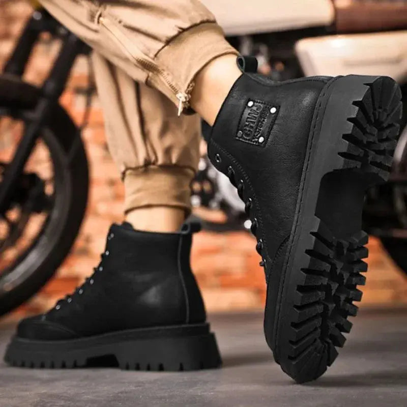 Men Boots Fashion Leather Men Motorcycle Boots Designer British Style Ankle Boots New Outdoor Non-Slip Men High Top Sports Shoes Chicchar Fashion