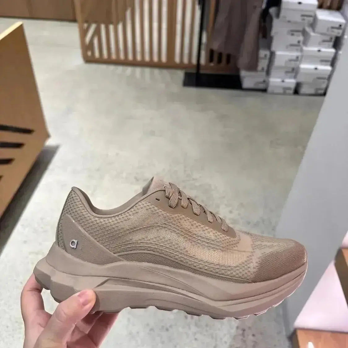 2025 New Men's and Women's Same Style Fashionable Sports and Leisure Outdoor Lightweight, Breathable and Versatile Running Shoes - Chicchar Fashion