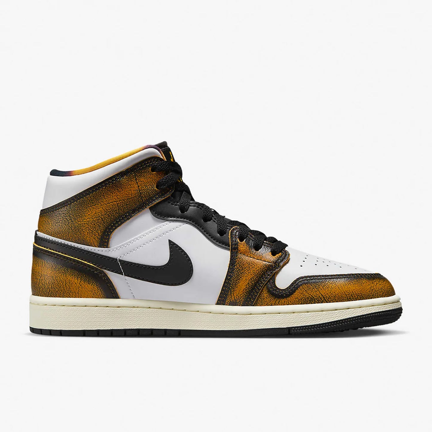 Nike Air Jordan 1 Mid SE Board