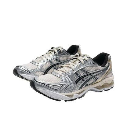 ASICS Comfortable Shock-absorbing and Wear-resistant Low Top Running Shoes for Both Men and Women in Beige Silver 1203A537-200 - Chicchar Fashion