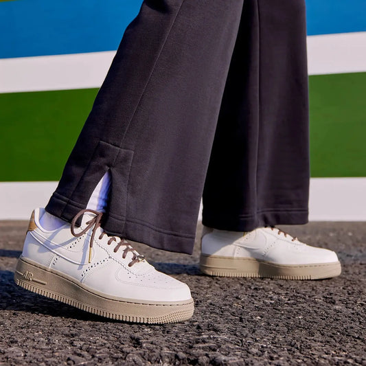 Nike Official Authentic Air Force 1 '07 LX Women's Retro Cushioned Sneakers FV3700 - Chicchar Fashion