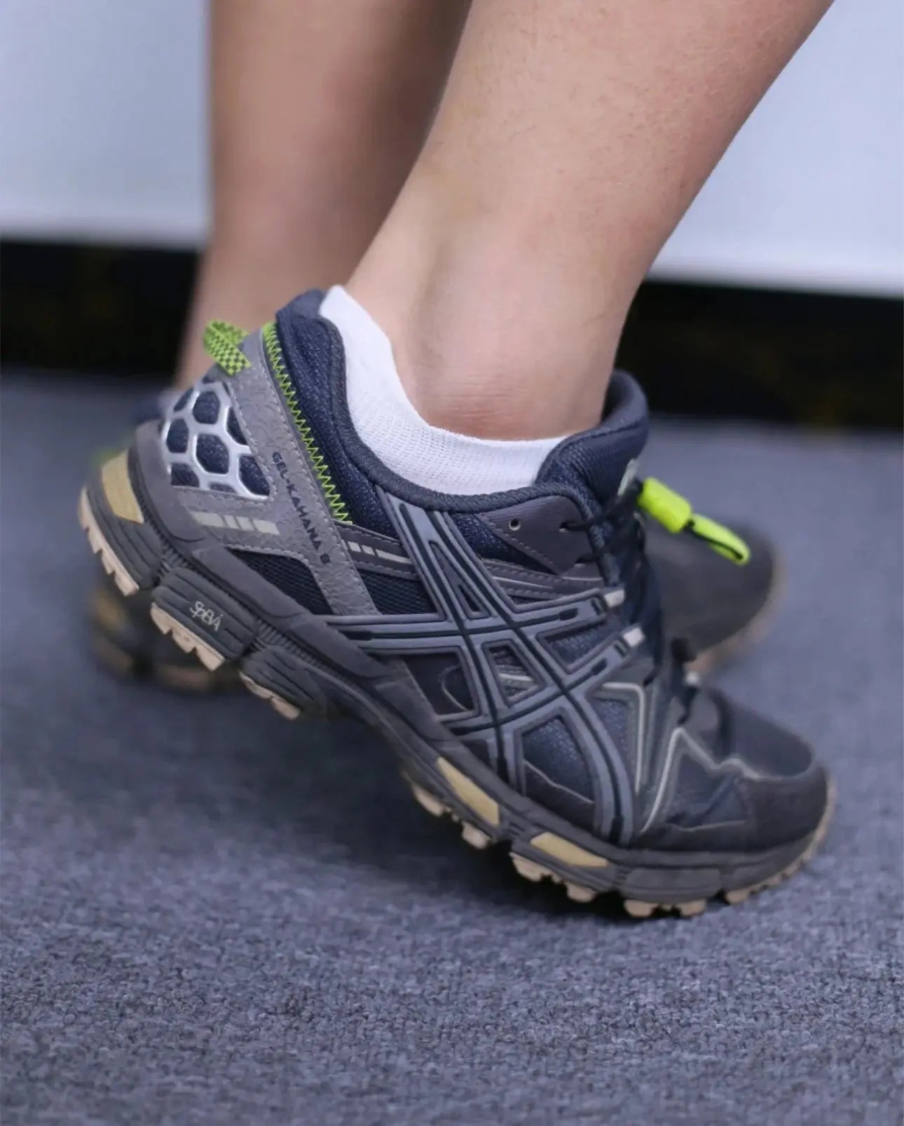 ASICS Gel Kahana 8 Professional Shock-absorbing and Wear-resistant Low Top Running Shoes for Men Dark Gray 1011B387-021 - Chicchar Fashion